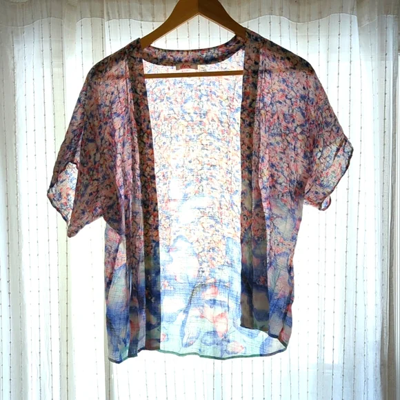 Spring kimono - Picture 1 of 2